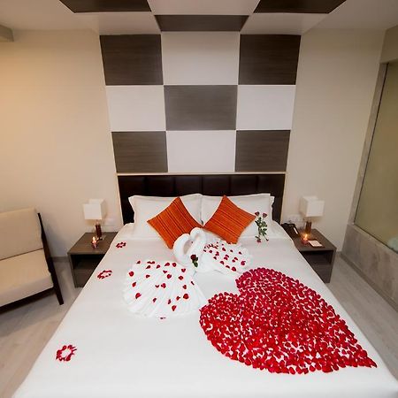 Hotel Parami Янгон Экстерьер фото